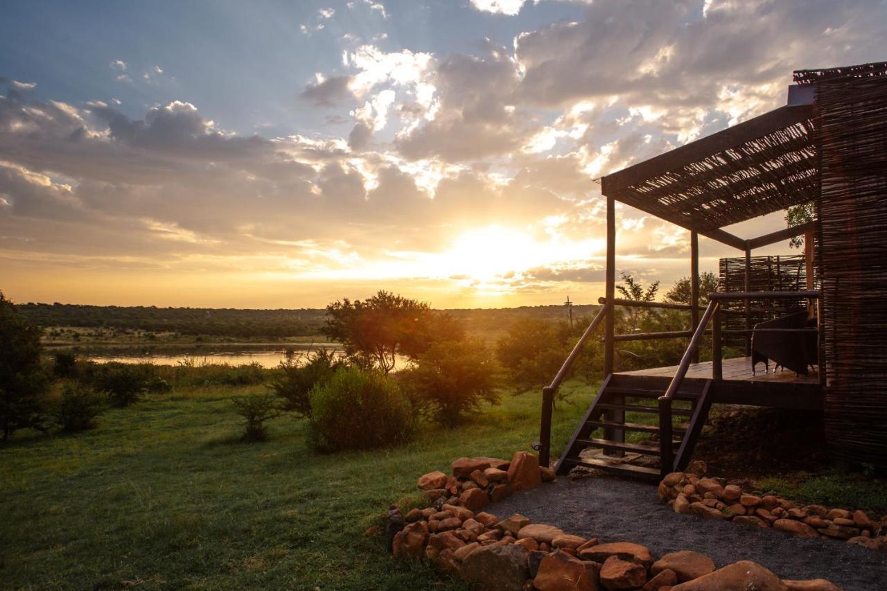 Cheetah Ridge Lodge Ladysmith Exterior photo